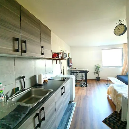 Daire Entier 30m² - 800m Du Futuroscope